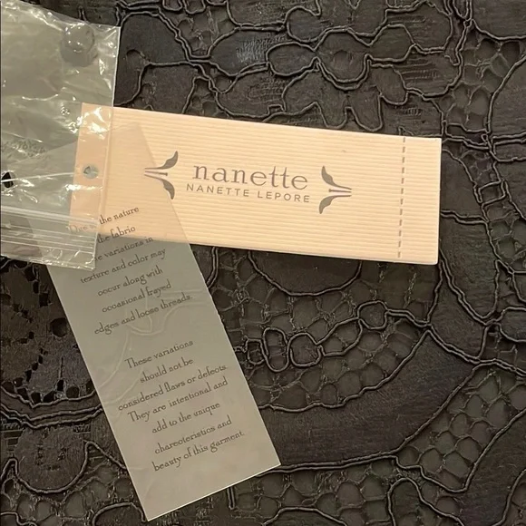 NANETTE LEPORE Elegant Black Lace Top Women’s Size M - Picture 12 of 13